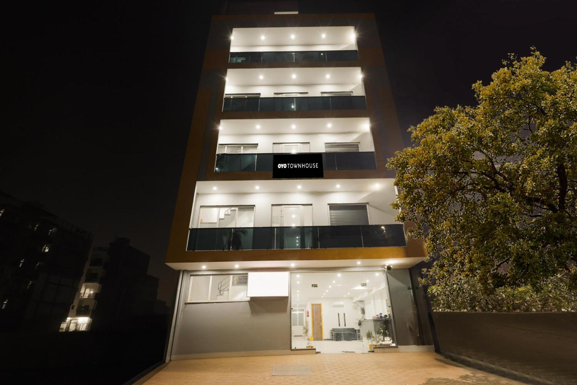 Hotel Super Townhouse Sector 69 Gurgaon Exterior foto