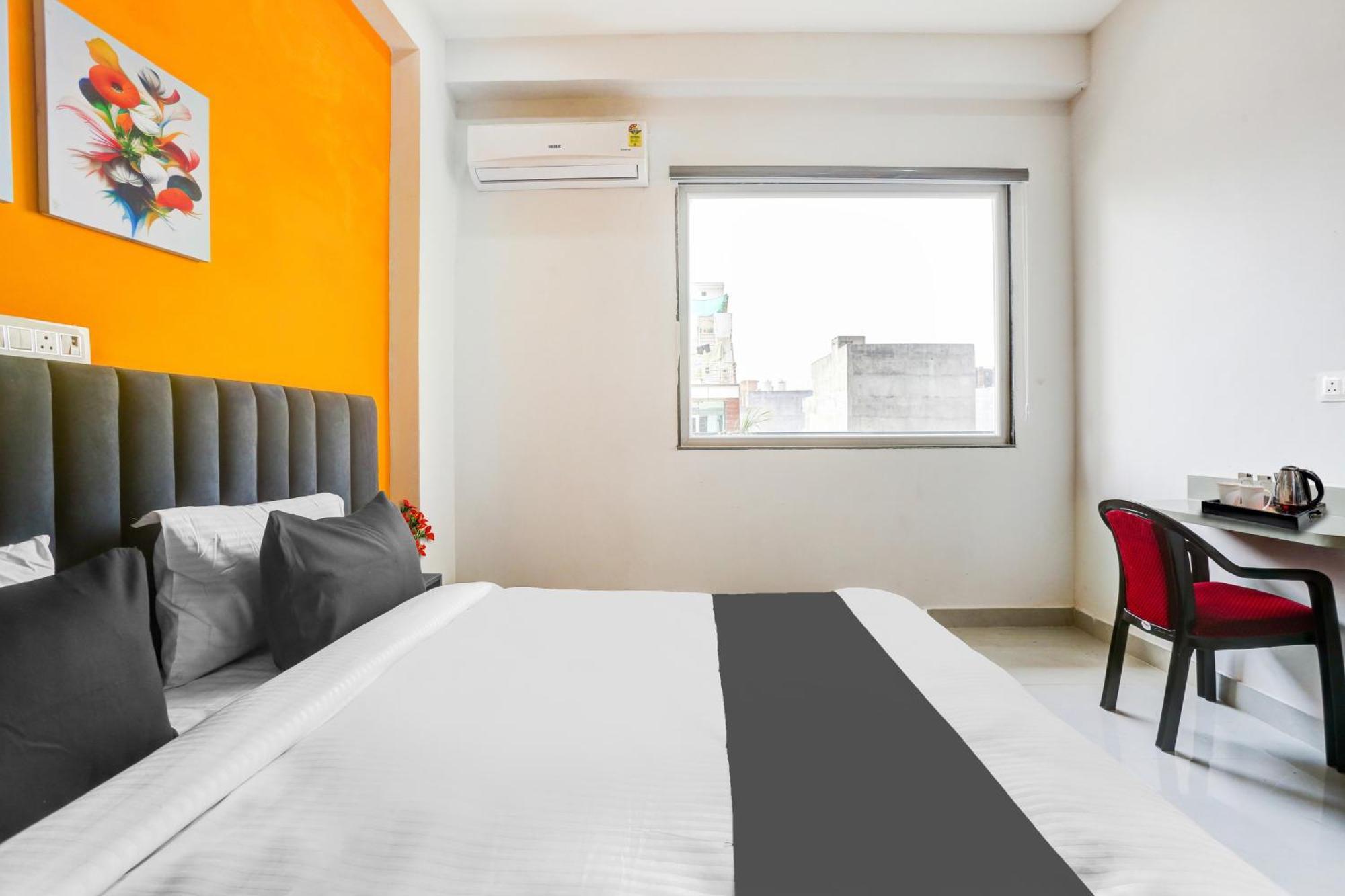 Hotel Super Townhouse Sector 69 Gurgaon Exterior foto